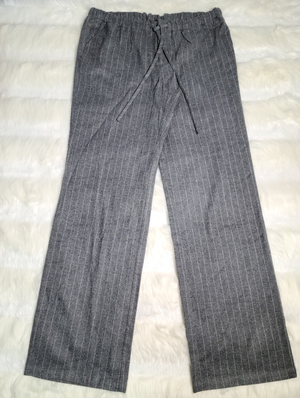 SKIMS Elevated Flannel Crop Pajamas Pants Heather Grey Stripes Women Small NEW